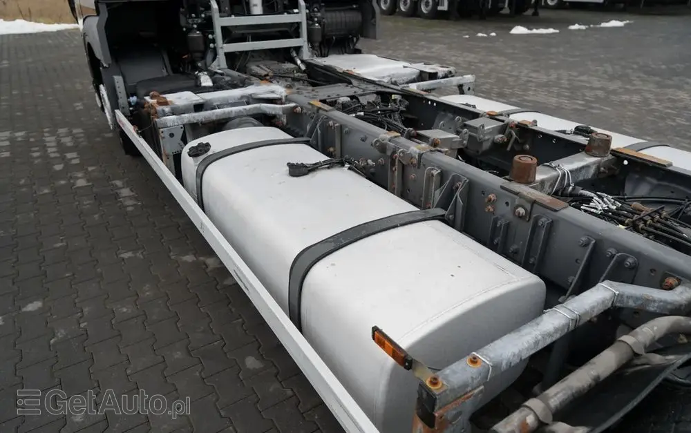 DAF XF 480 / BDF / 6X2 / / SSC / KLIMATYZACJA POSTOJOWA / OŚ PODNOSZONA / MEGA 