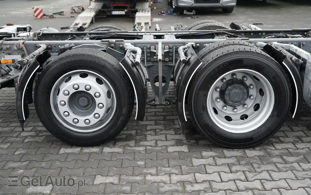 DAF XF 480 / BDF / 6X2 / / SSC / KLIMATYZACJA POSTOJOWA / OŚ PODNOSZONA / MEGA 