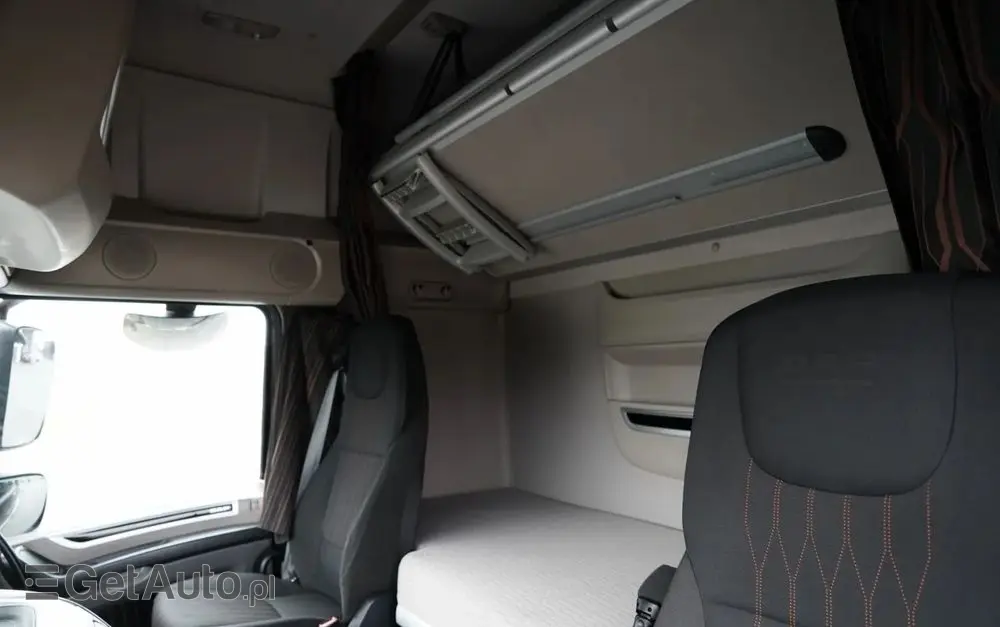 DAF XF 480 / BDF / 6X2 / / SSC / KLIMATYZACJA POSTOJOWA / OŚ PODNOSZONA / MEGA 