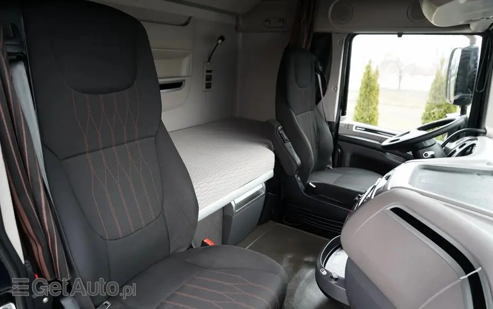 DAF XF 480 / BDF / 6X2 / / SSC / KLIMATYZACJA POSTOJOWA / OŚ PODNOSZONA / MEGA 