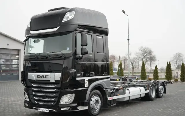 DAF XF 480 / BDF / 6X2 / / SSC / KLIMATYZACJA POSTOJOWA / OŚ PODNOSZONA / MEGA 