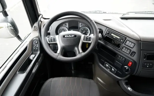 DAF XF 480 / BDF / 6X2 / / SSC / KLIMATYZACJA POSTOJOWA / OŚ PODNOSZONA / MEGA 