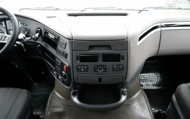 DAF XF 480 / BDF / 6X2 / / SSC / KLIMATYZACJA POSTOJOWA / OŚ PODNOSZONA / MEGA 