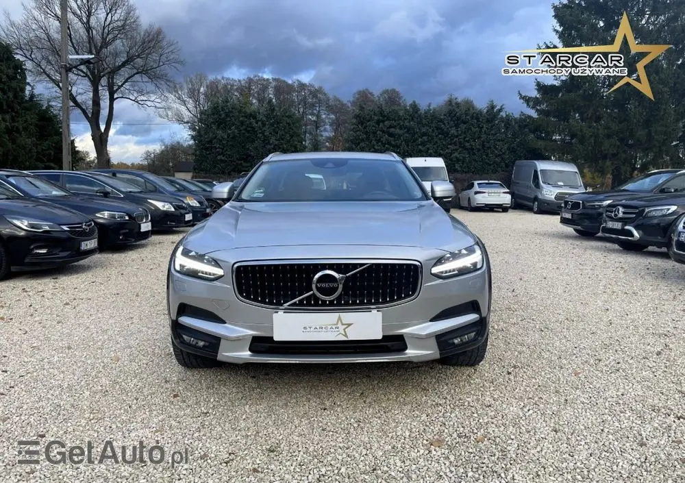 VOLVO V90 Cross Country 