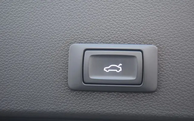 AUDI A6 Avant 2.0 TDI Ultra S tronic