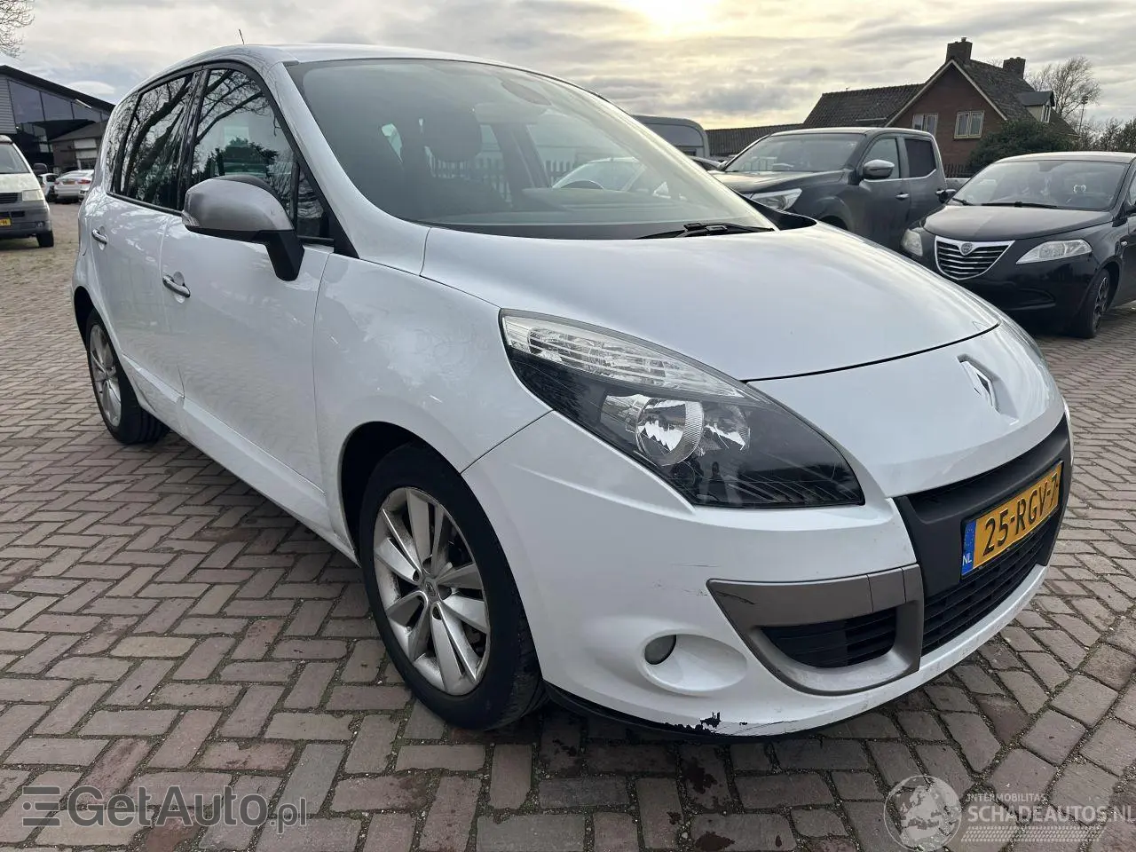 RENAULT Scenic Authentique 110