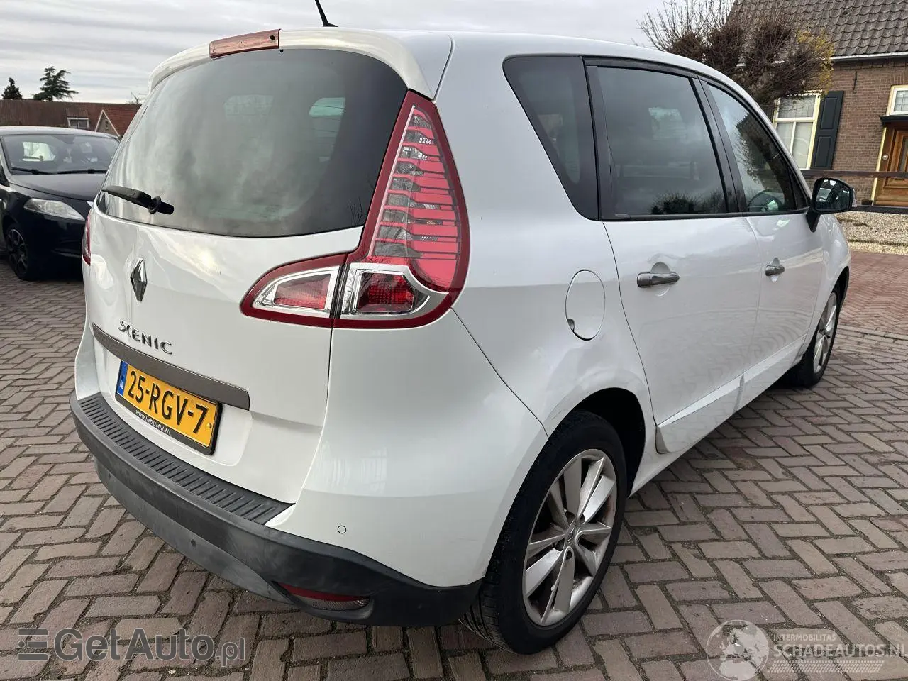 RENAULT Scenic Authentique 110