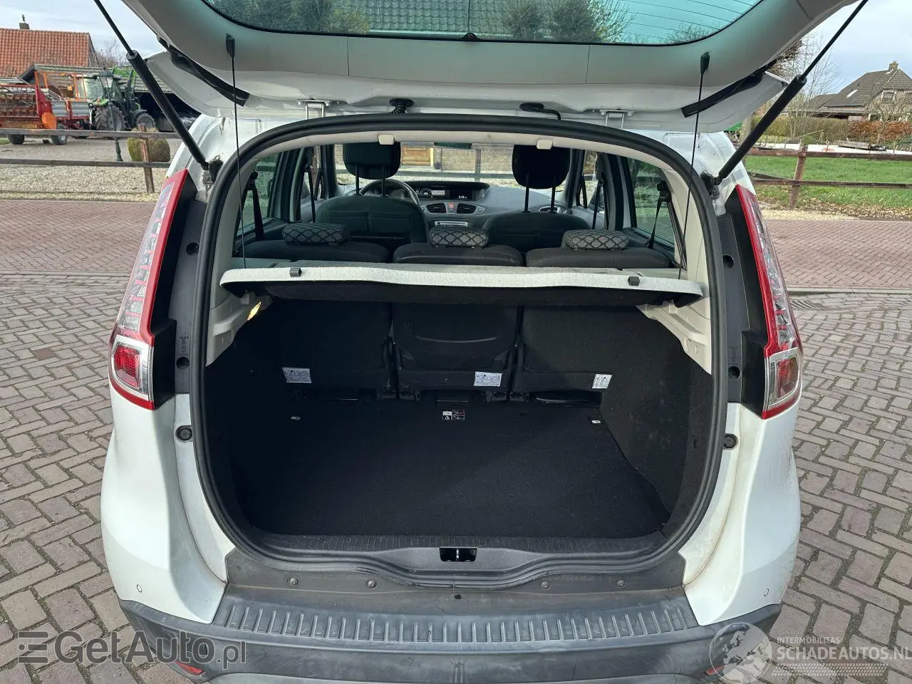 RENAULT Scenic Authentique 110