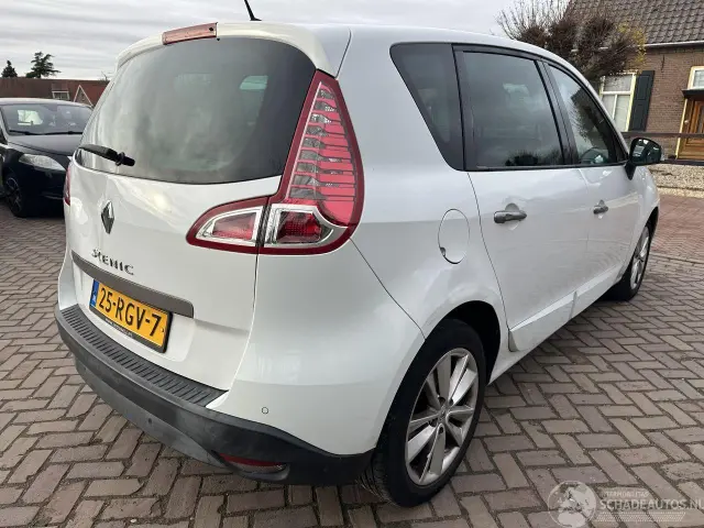 RENAULT Scenic Authentique 110