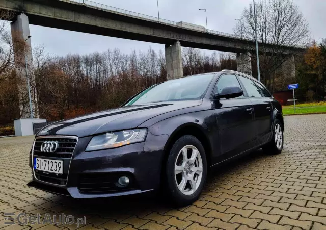 AUDI A4 
