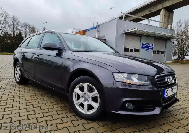 AUDI A4 