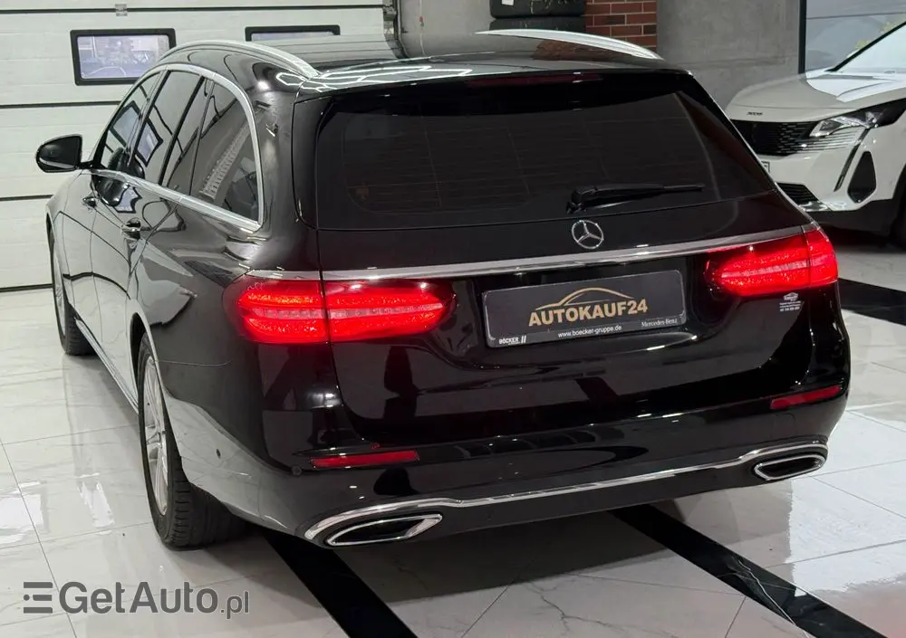 MERCEDES-BENZ Klasa E 220 d 9G-TRONIC