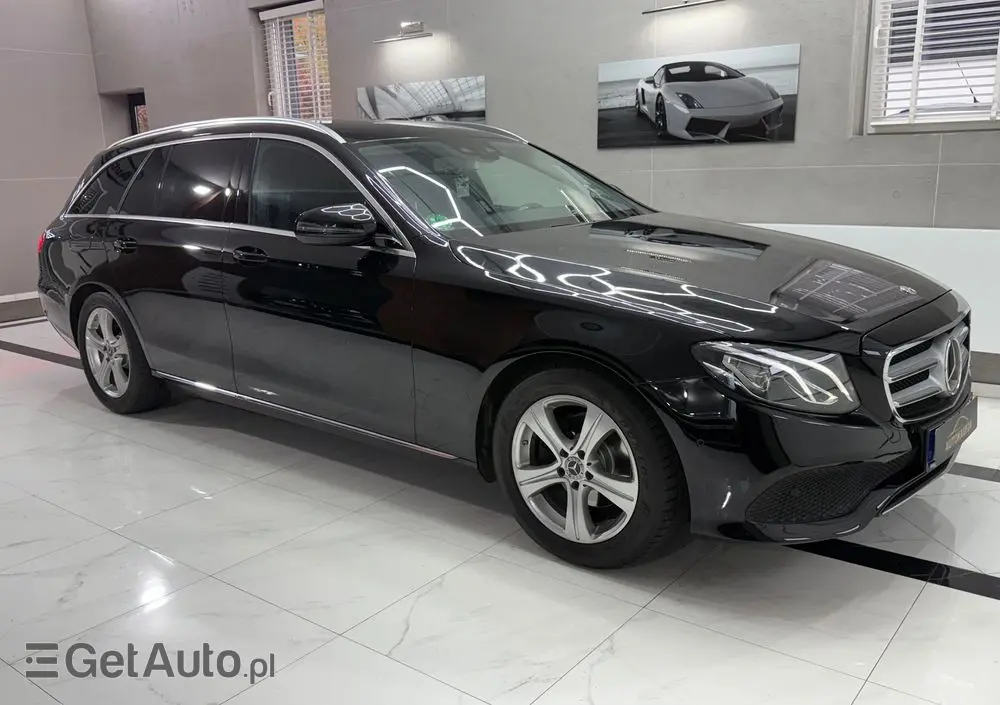 MERCEDES-BENZ Klasa E 220 d 9G-TRONIC