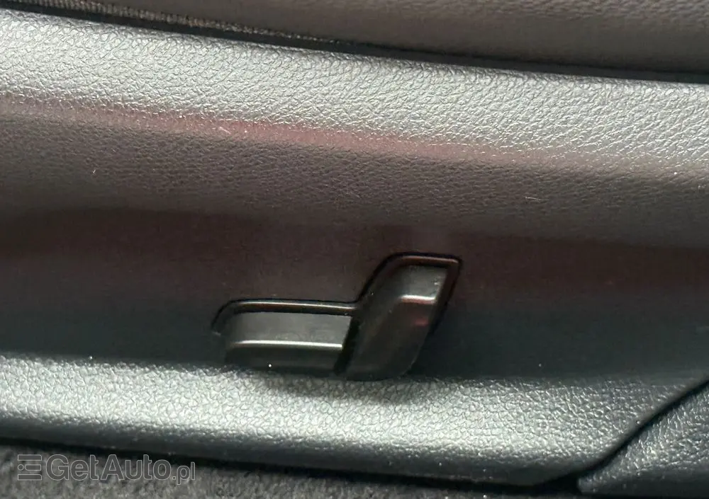 MERCEDES-BENZ Klasa E 220 d 9G-TRONIC