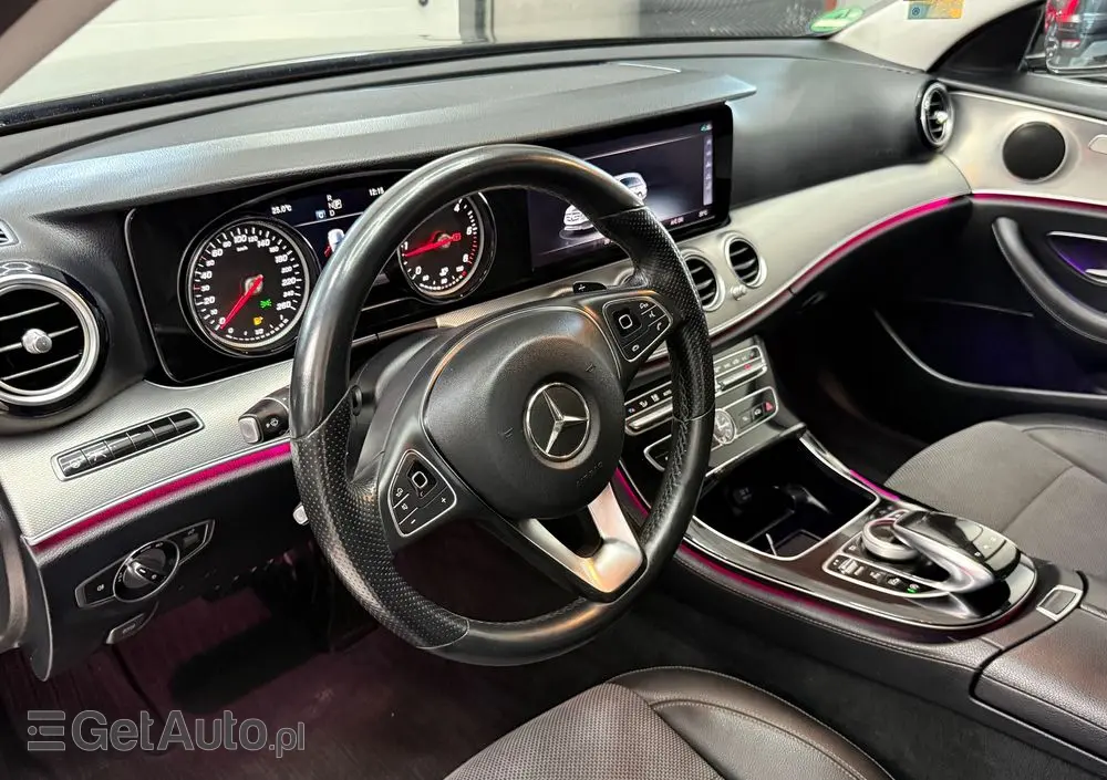 MERCEDES-BENZ Klasa E 220 d 9G-TRONIC