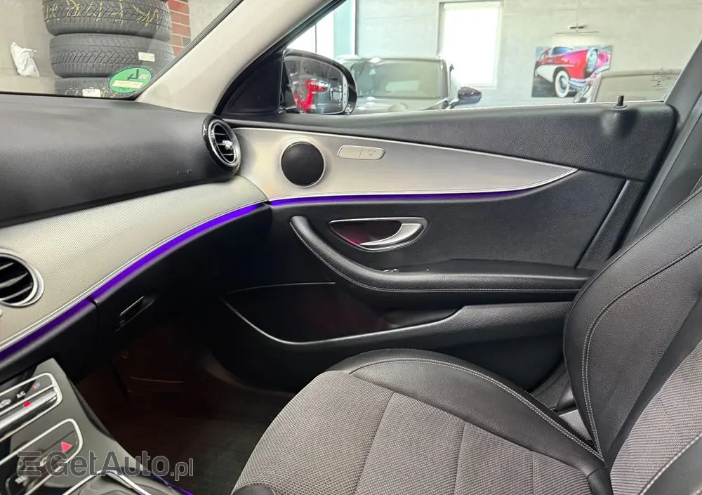 MERCEDES-BENZ Klasa E 220 d 9G-TRONIC