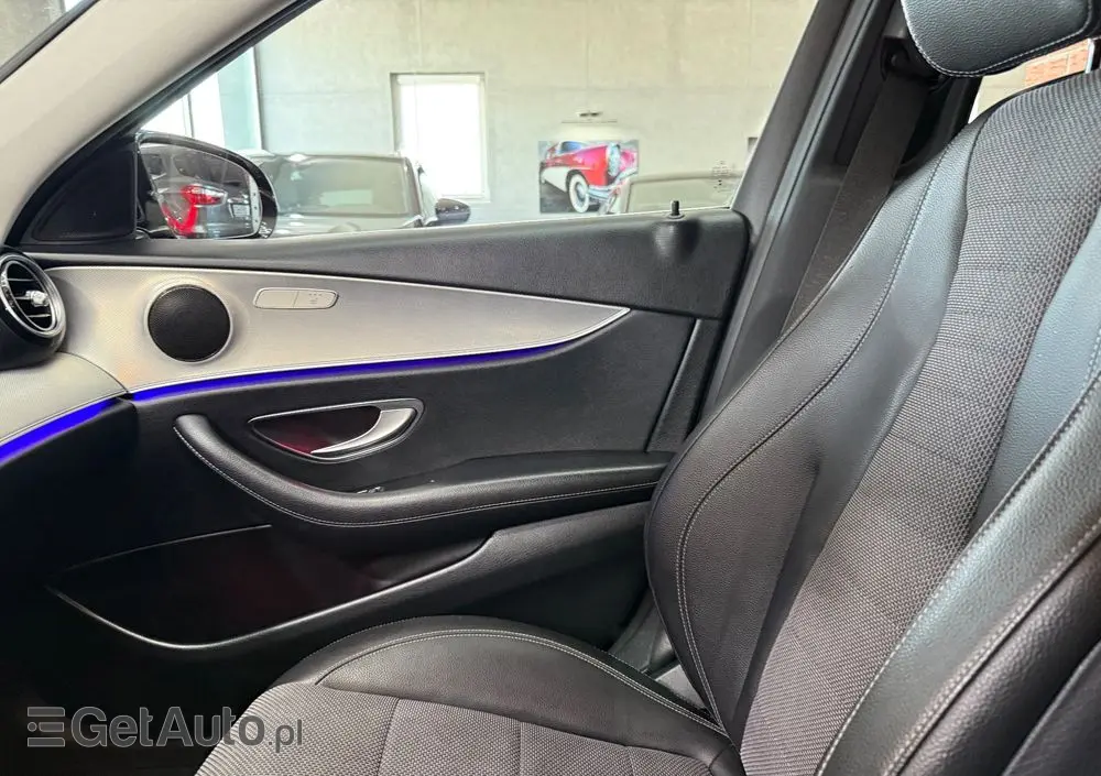 MERCEDES-BENZ Klasa E 220 d 9G-TRONIC