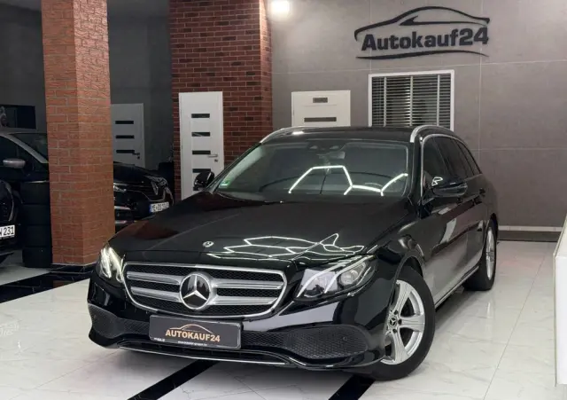 MERCEDES-BENZ Klasa E 220 d 9G-TRONIC