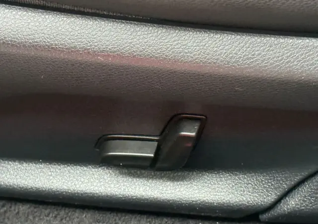 MERCEDES-BENZ Klasa E 220 d 9G-TRONIC