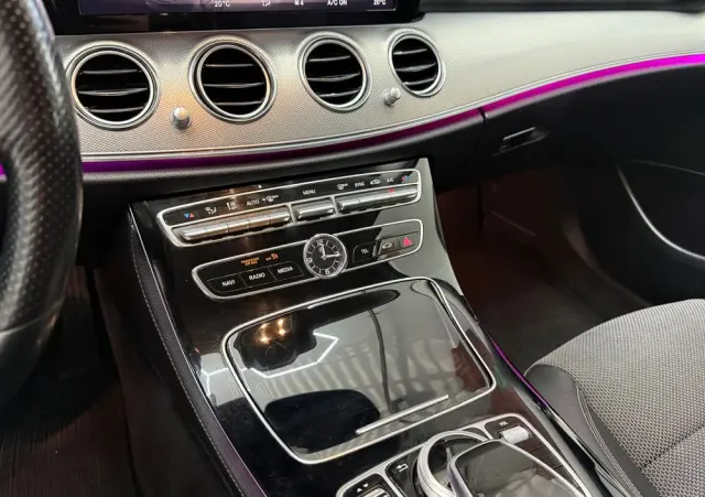 MERCEDES-BENZ Klasa E 220 d 9G-TRONIC