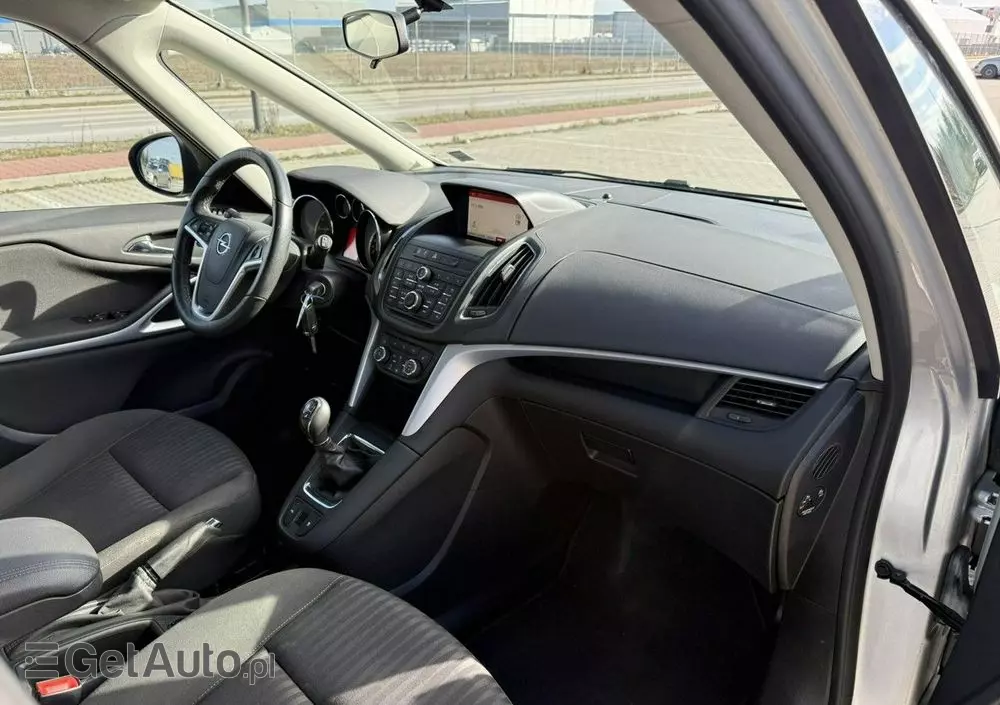 OPEL Zafira 