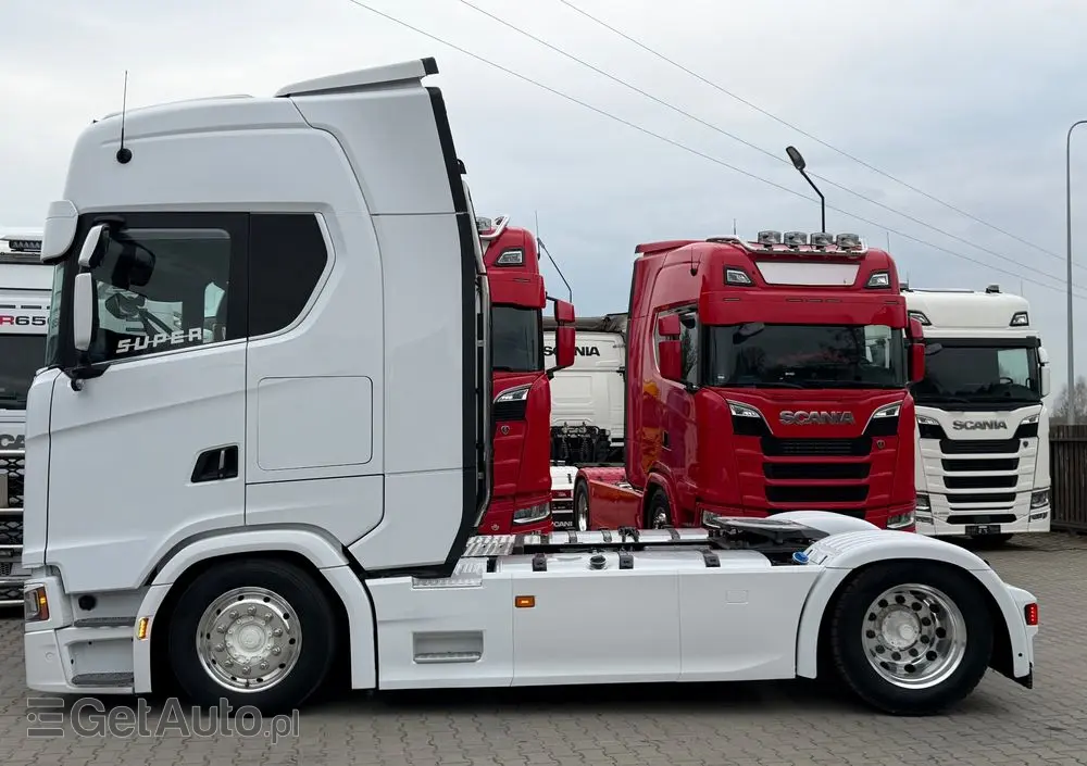 SCANIA 580S scania z Niemiec v8 mega low deck idealny stan 2021 pełna opcja bez egr 