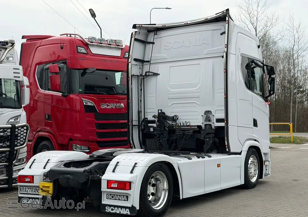 SCANIA 580S scania z Niemiec v8 mega low deck idealny stan 2021 pełna opcja bez egr 