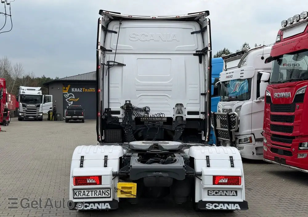 SCANIA 580S scania z Niemiec v8 mega low deck idealny stan 2021 pełna opcja bez egr 