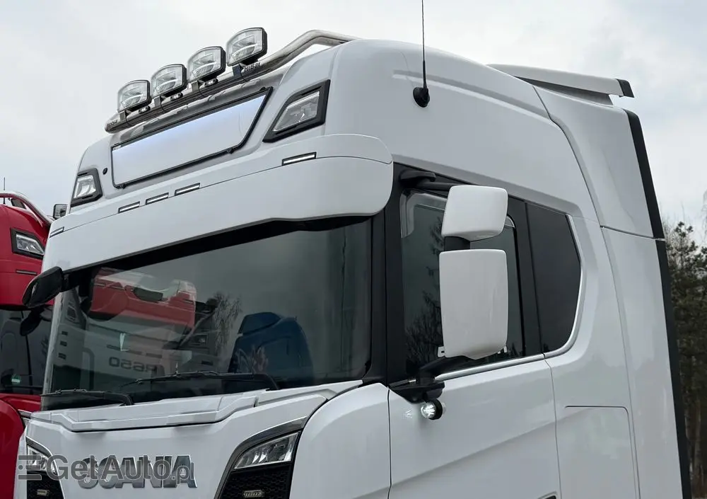 SCANIA 580S scania z Niemiec v8 mega low deck idealny stan 2021 pełna opcja bez egr 