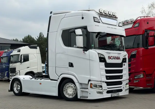 SCANIA 580S scania z Niemiec v8 mega low deck idealny stan 2021 pełna opcja bez egr 