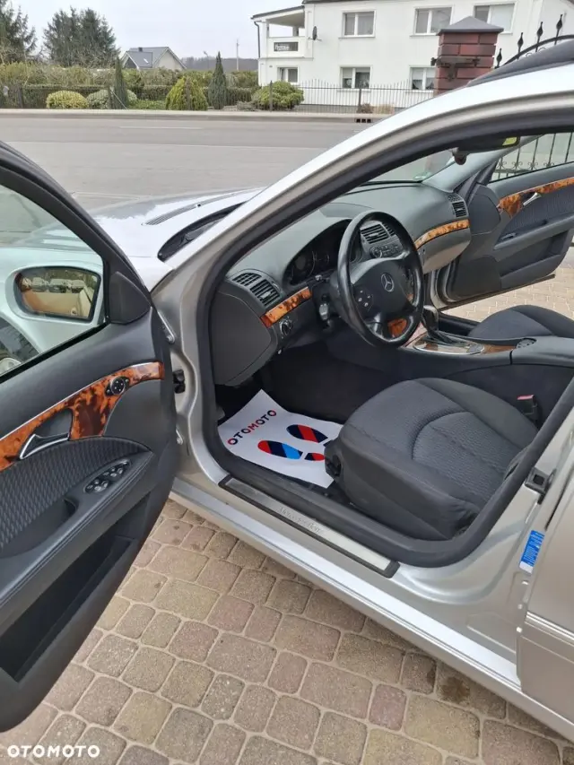 MERCEDES-BENZ Klasa E 200 Kompressor Automatik Elegance