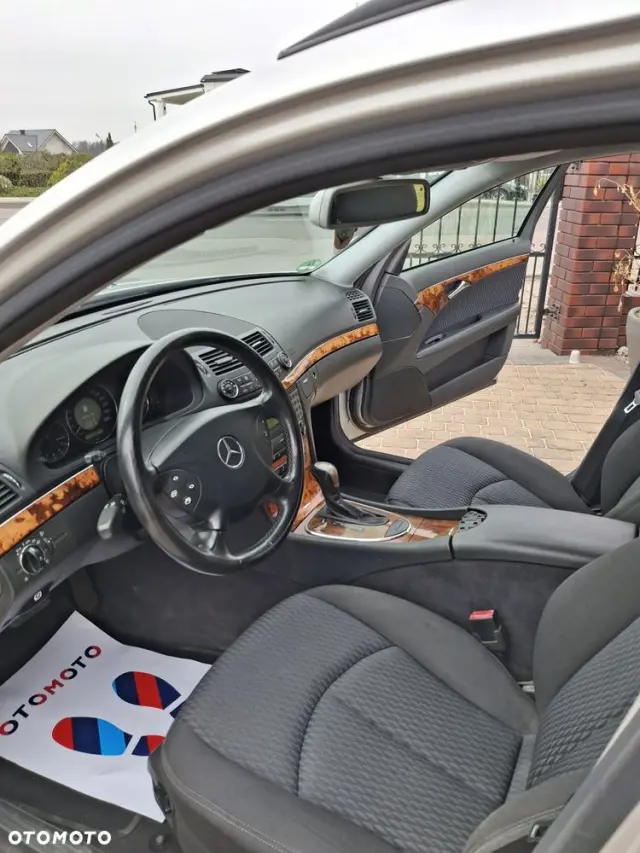 MERCEDES-BENZ Klasa E 200 Kompressor Automatik Elegance