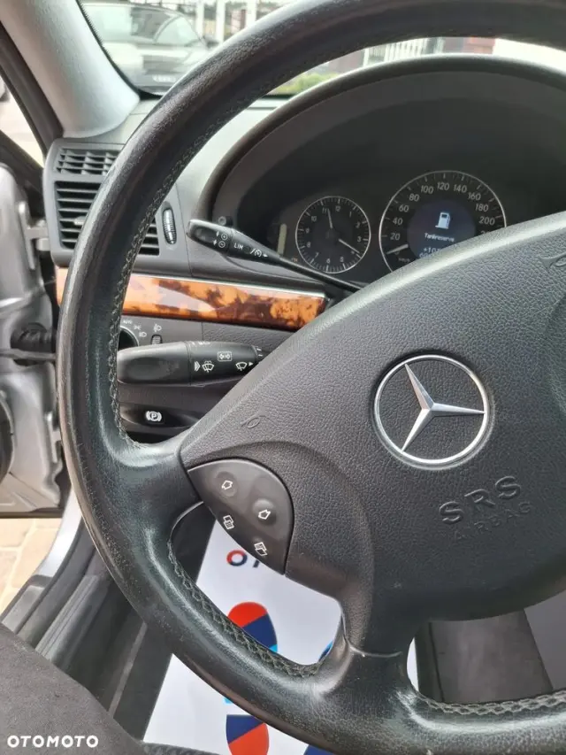 MERCEDES-BENZ Klasa E 200 Kompressor Automatik Elegance