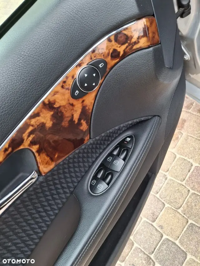 MERCEDES-BENZ Klasa E 200 Kompressor Automatik Elegance
