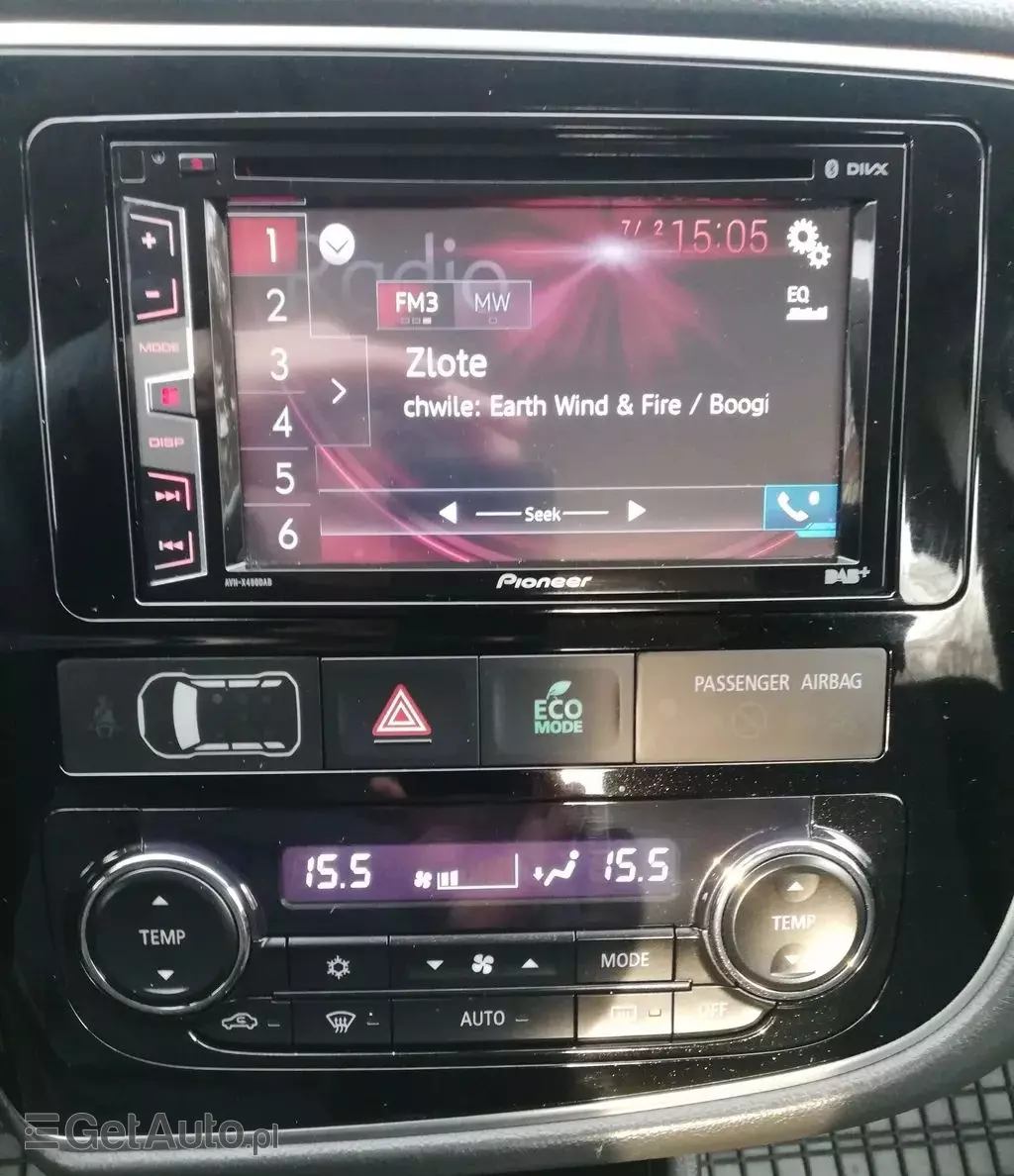 MITSUBISHI Outlander 