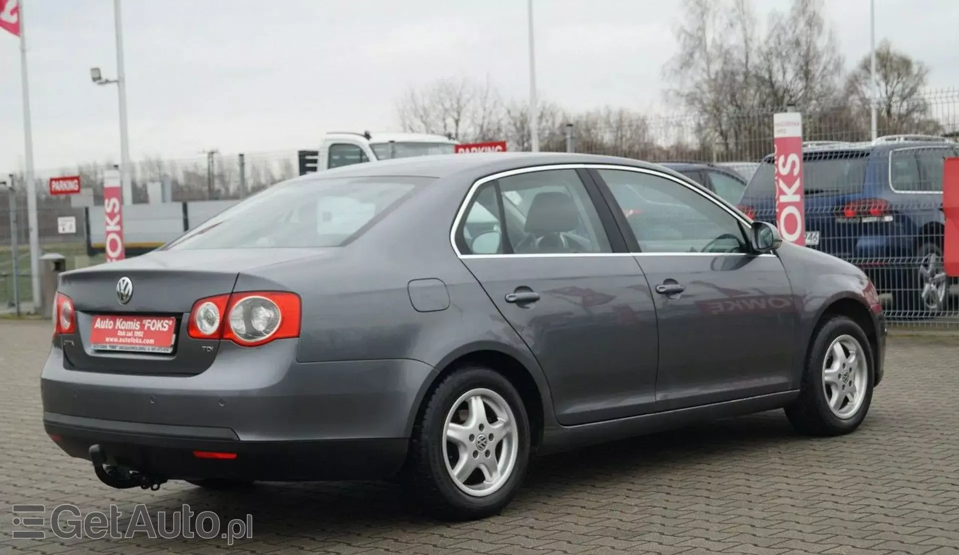 VOLKSWAGEN Jetta 