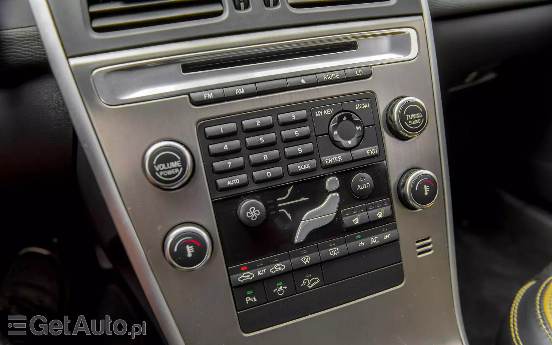 VOLVO XC 60 2.4D AWD Momentum