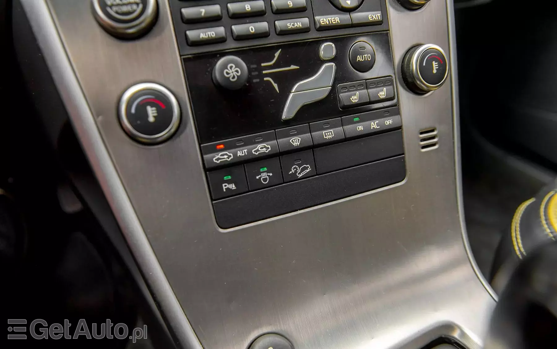 VOLVO XC 60 2.4D AWD Momentum