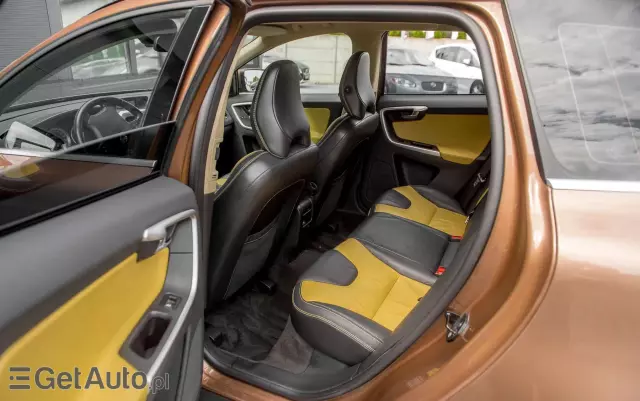 VOLVO XC 60 2.4D AWD Momentum