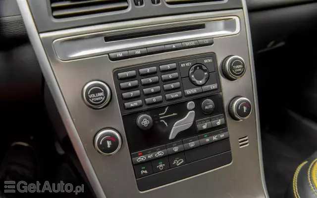 VOLVO XC 60 2.4D AWD Momentum