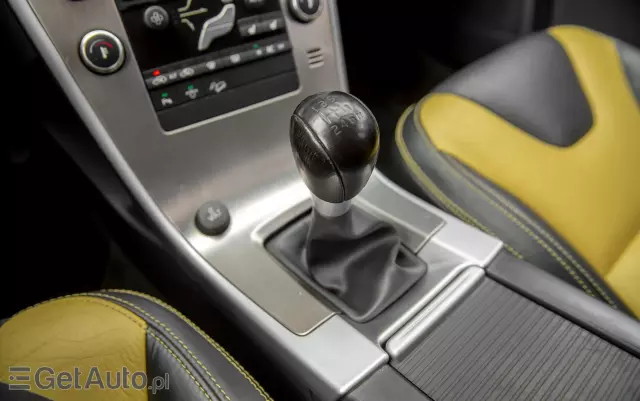 VOLVO XC 60 2.4D AWD Momentum