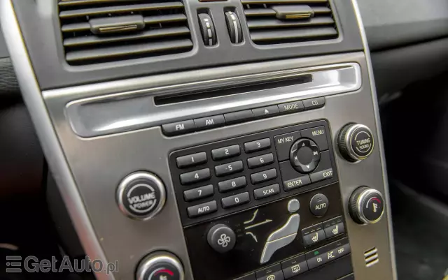 VOLVO XC 60 2.4D AWD Momentum