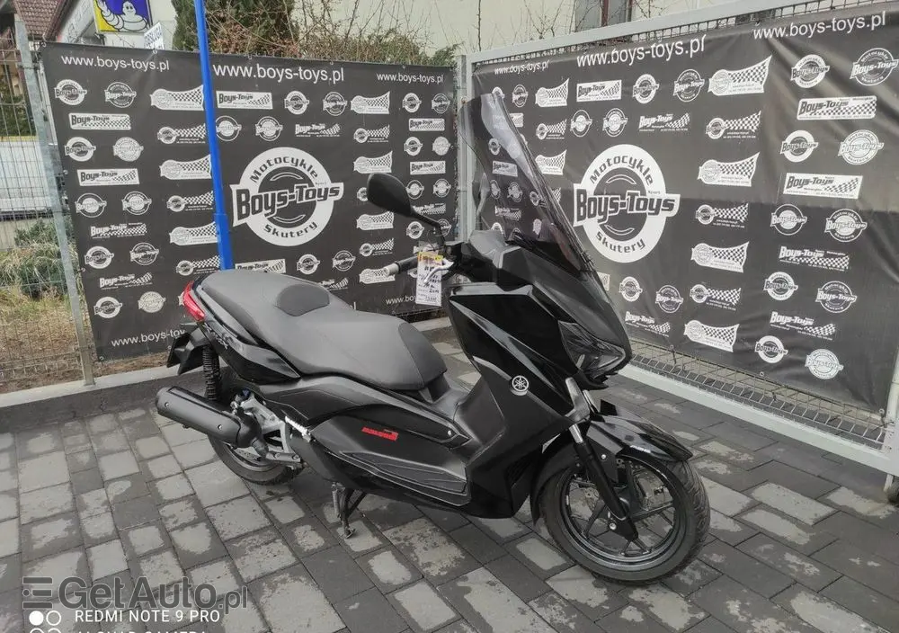 YAMAHA X-max 
