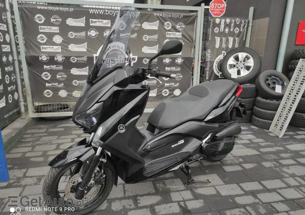 YAMAHA X-max 