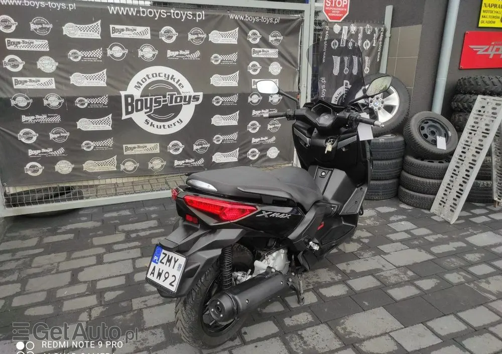 YAMAHA X-max 