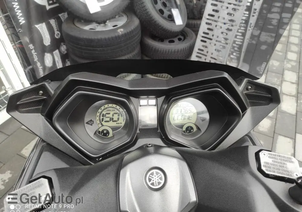 YAMAHA X-max 