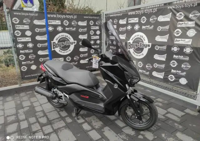 YAMAHA X-max 