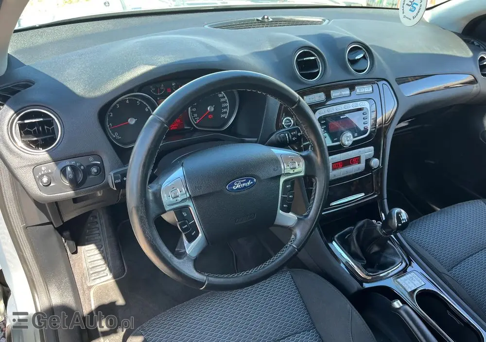 FORD Mondeo 2.0 Ghia