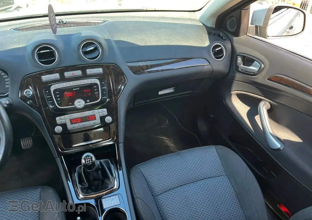 FORD Mondeo 2.0 Ghia