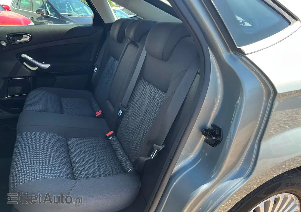FORD Mondeo 2.0 Ghia